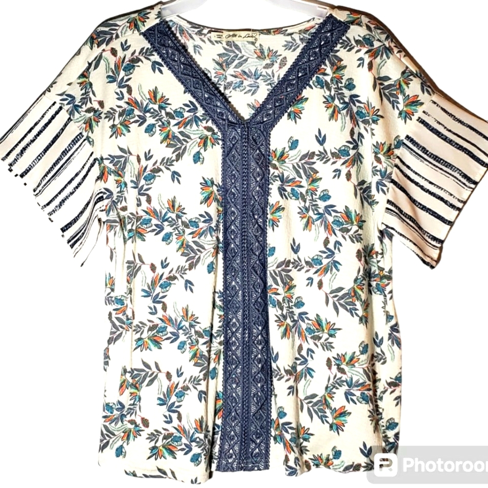 All in Love women's large floral print laced trim pullover blouse. 3082